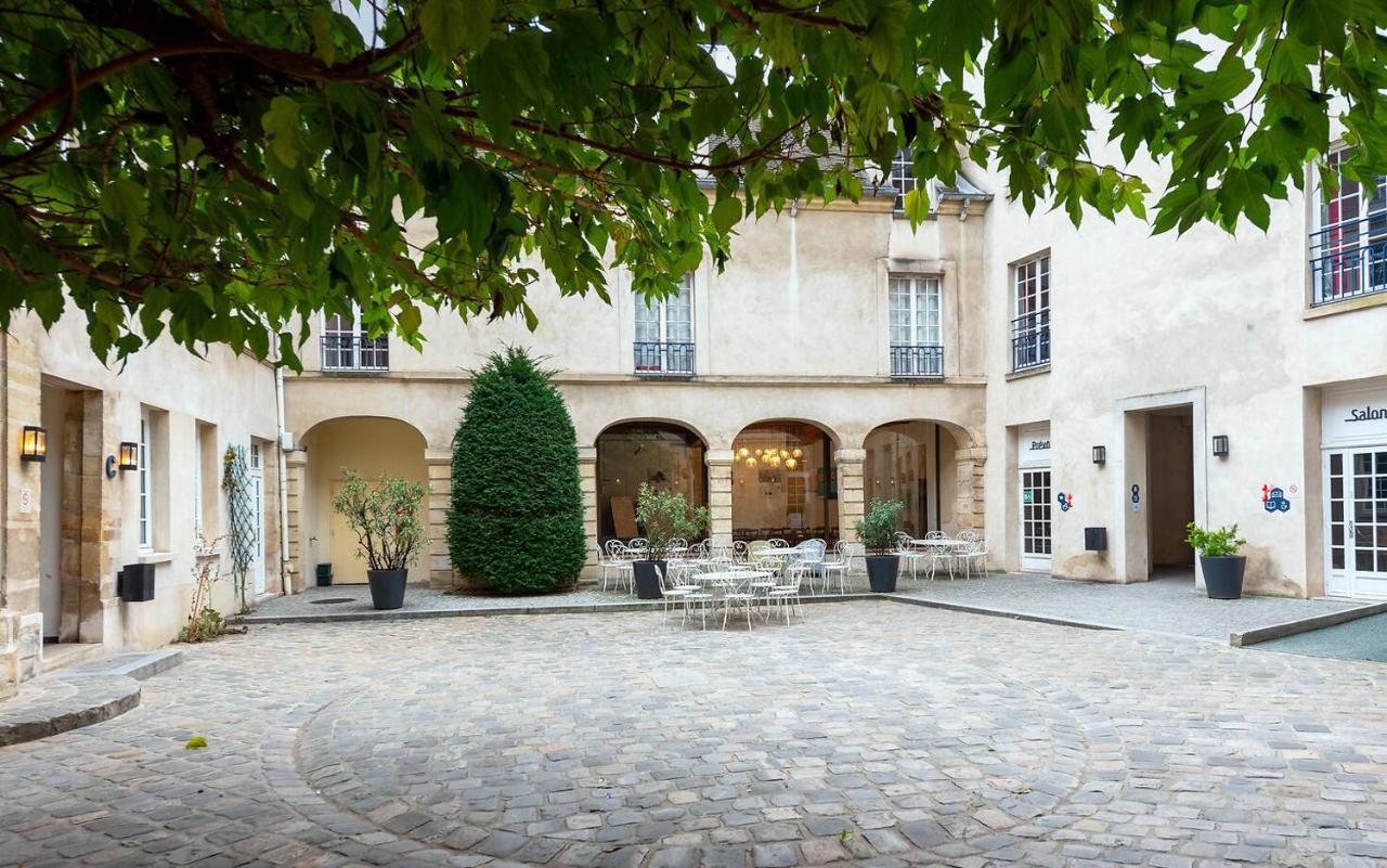 Mije Marais Hostel Paris Luaran gambar The courtyard of the Hôtel de Ligne